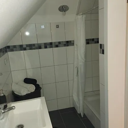 شقة Klimatisiertes Dachgeschoss In Recklinghausen- Nord *